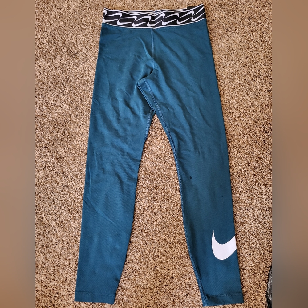 Womens Nike leggings